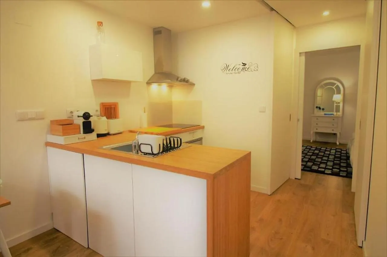 Апартаменты Flh Santa Catarina Lovely Flat Лиссабон